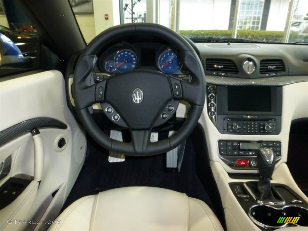 2013 Maserati GranTurismo Sport Coupe Bianco Pregiato Dashboard Photo #73438358