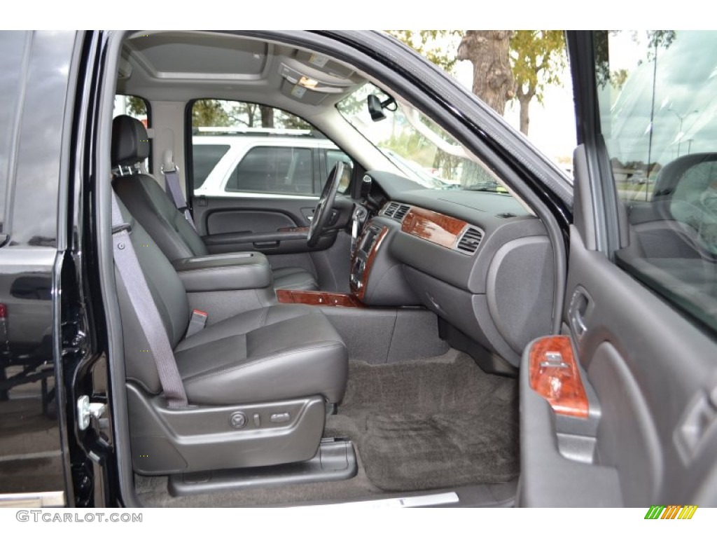 Ebony Interior 2009 Chevrolet Avalanche LTZ 4x4 Photo #73439383