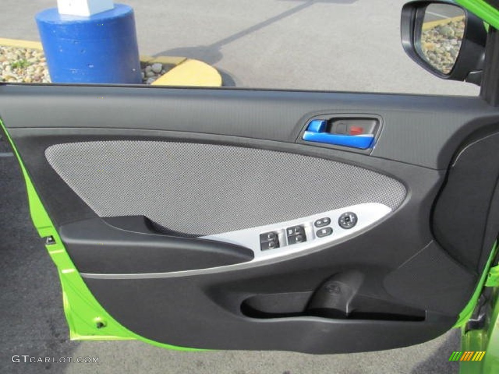2013 Hyundai Accent GS 5 Door Black Door Panel Photo #73442414