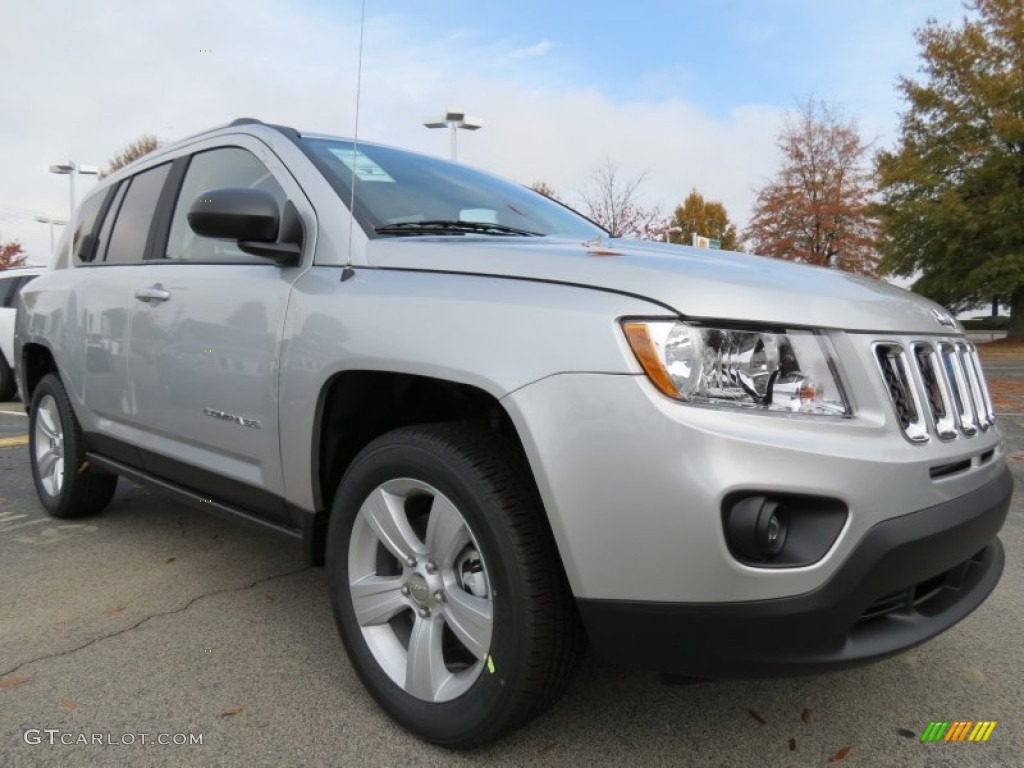 Bright Silver Metallic 2013 Jeep Compass Latitude Exterior Photo #73444043