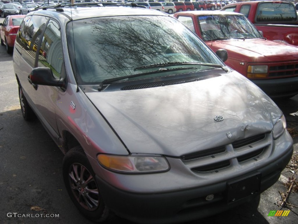 1997 Grand Caravan SE - Taupe Frost Pearl / Gray photo #1