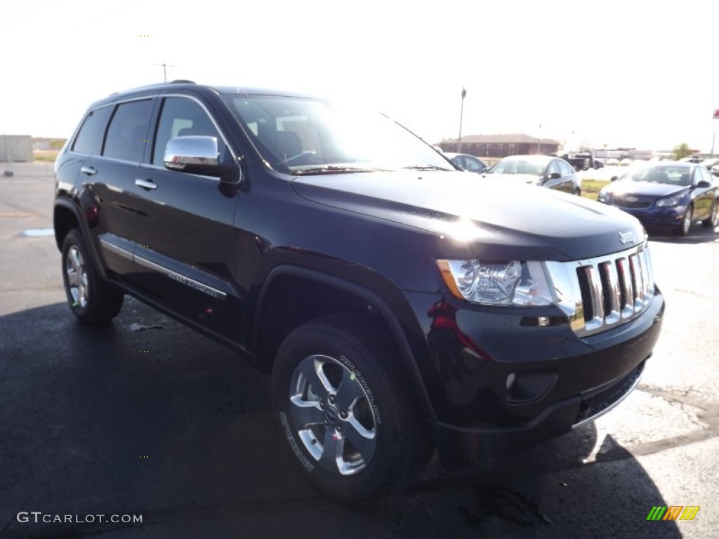 2013 Grand Cherokee Overland 4x4 - Brilliant Black Crystal Pearl / New Saddle/Black photo #3