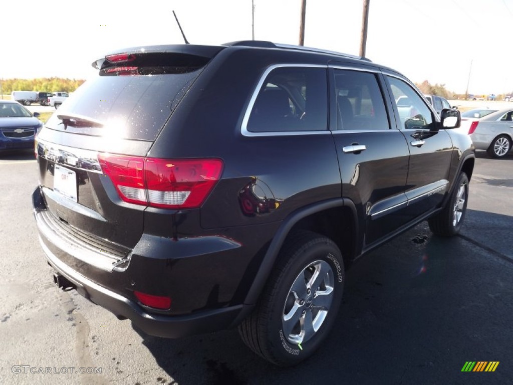 2013 Grand Cherokee Overland 4x4 - Brilliant Black Crystal Pearl / New Saddle/Black photo #5