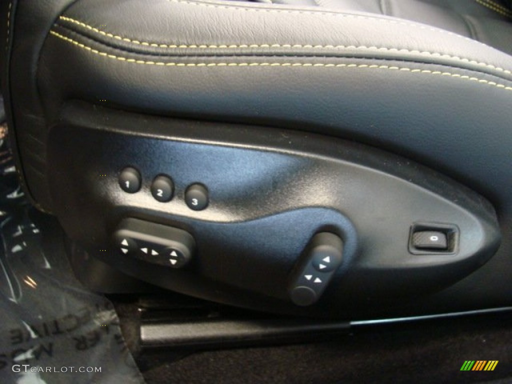 2013 Maserati GranTurismo Convertible GranCabrio Sport Controls Photo #73448225