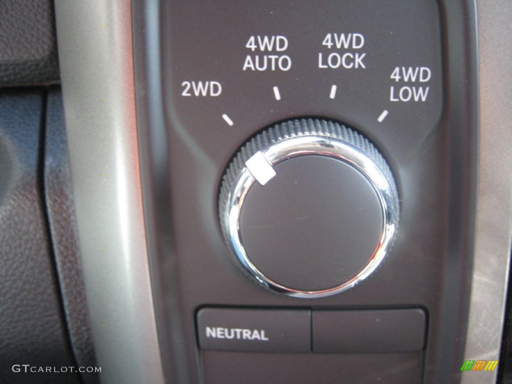 2013 Ram 1500 Sport Crew Cab 4x4 Controls Photo #73450070