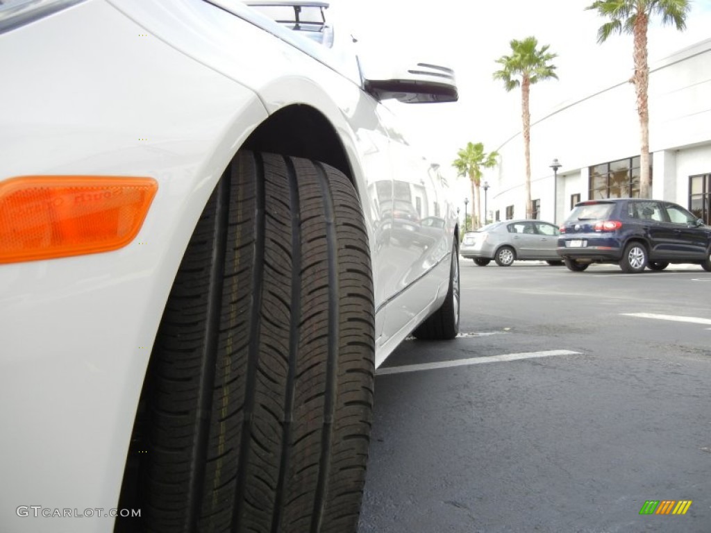 2011 E 350 Cabriolet - Arctic White / Black photo #15