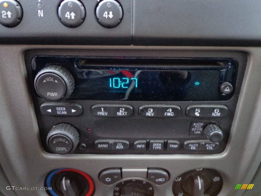 2004 GMC Canyon SL Extended Cab 4x4 Audio System Photo #73451108