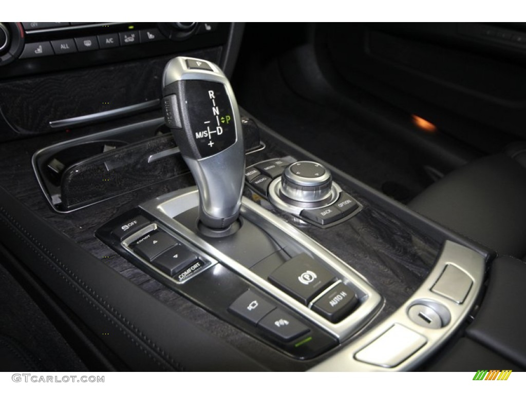 2013 7 Series 740i Sedan - Black Sapphire Metallic / Black photo #18