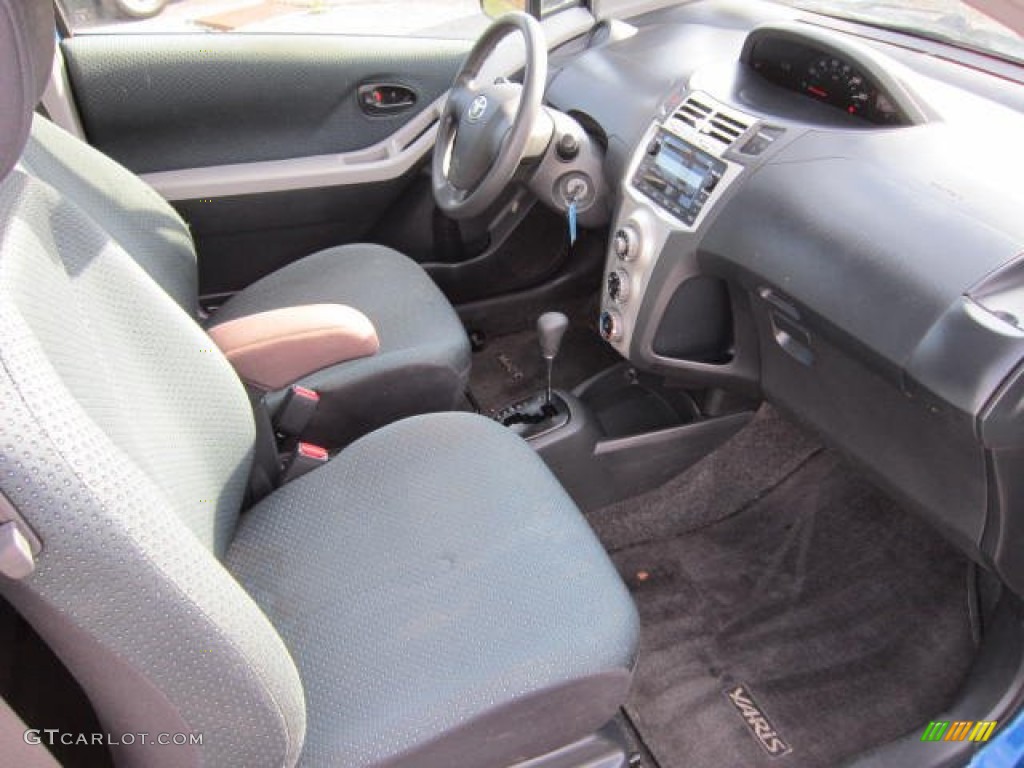 2007 Yaris 3 Door Liftback - Blazing Blue Metallic / Dark Charcoal photo #9