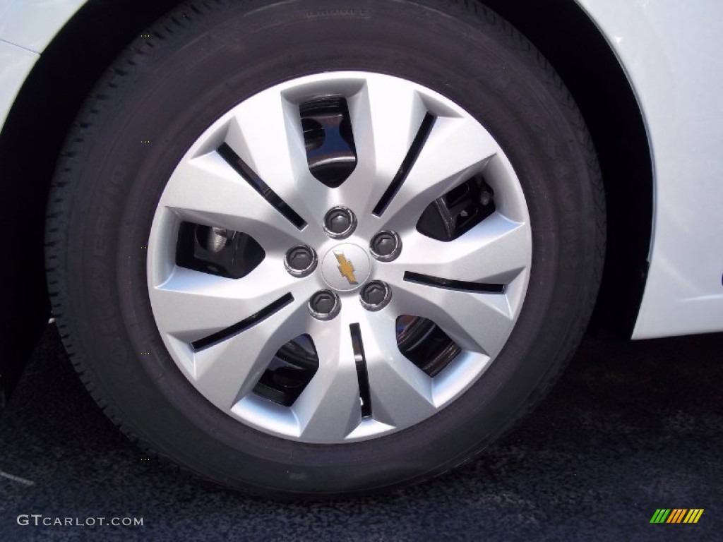 2013 Cruze LS - Summit White / Jet Black/Medium Titanium photo #10