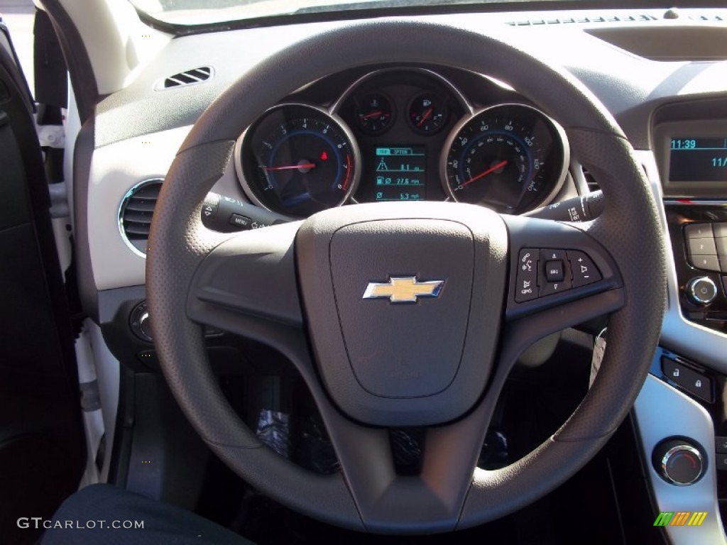 2013 Cruze LS - Summit White / Jet Black/Medium Titanium photo #13