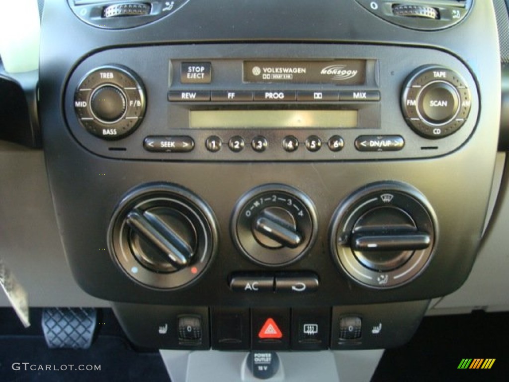 2001 New Beetle GLS Coupe - Cyber Green Metallic / Black photo #14