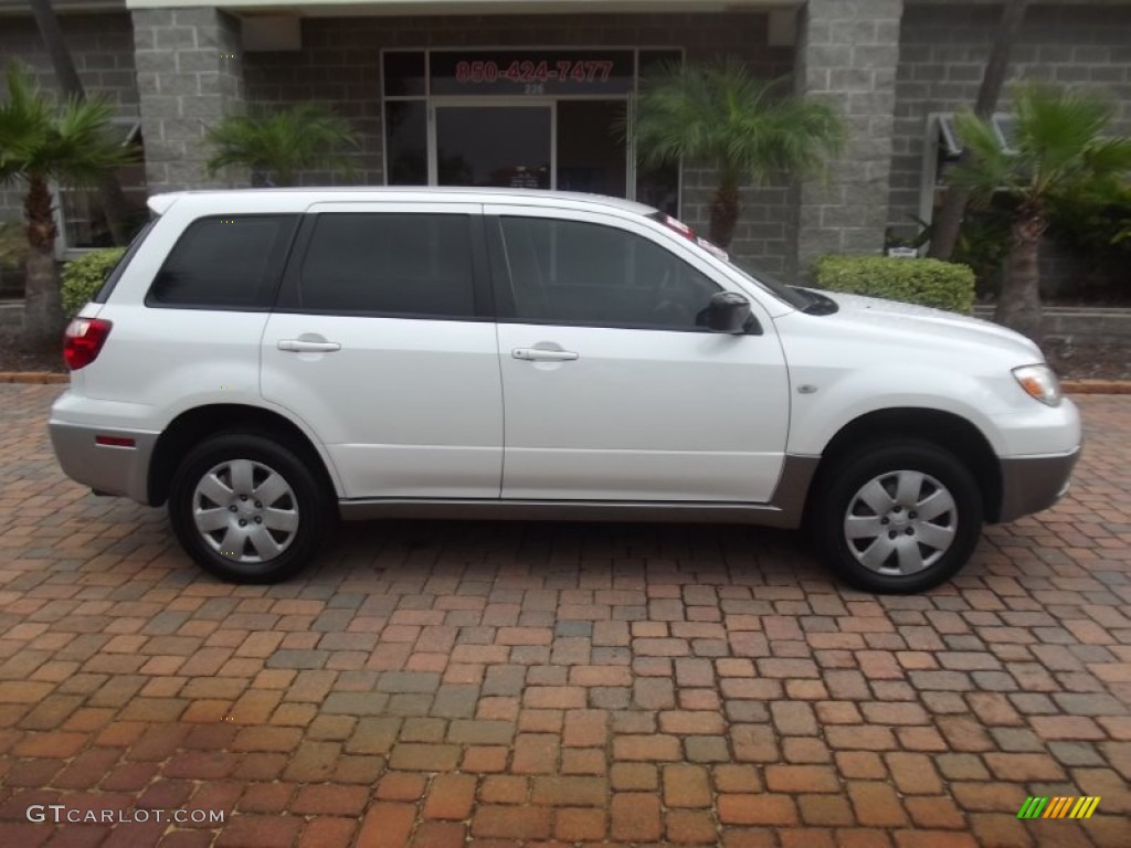 2005 Outlander LS - Diamond White Pearl / Charcoal photo #7