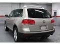 2004 Wheat Beige Metallic Volkswagen Touareg V8  photo #11