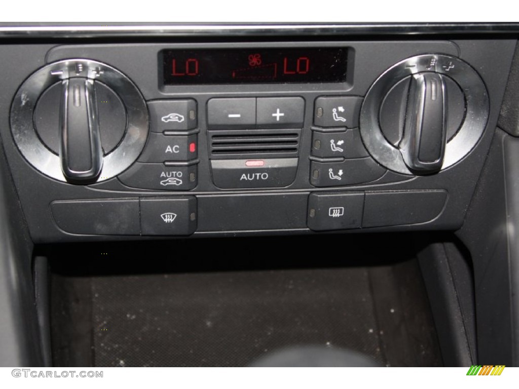 2010 Audi A3 2.0 TFSI Controls Photo #73477655