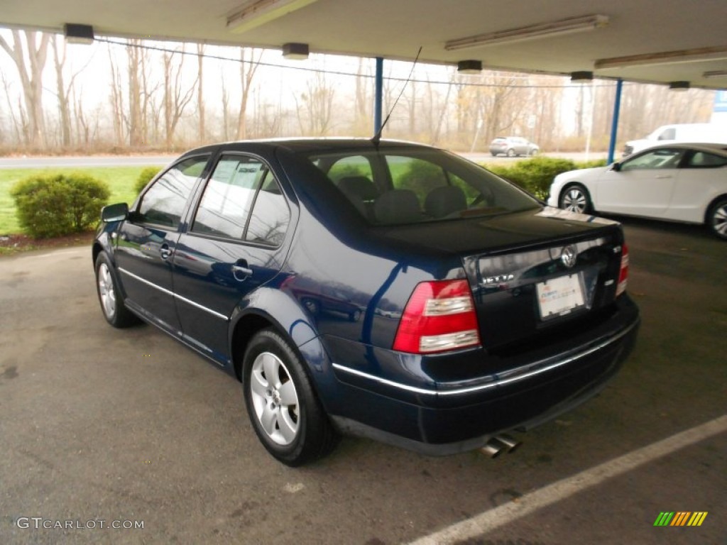 2004 Jetta GLS 1.8T Sedan - Galactic Blue Metallic / Grey photo #2