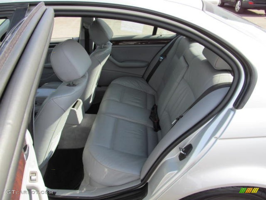 2000 BMW 3 Series 323i Sedan Rear Seat Photo #73482554