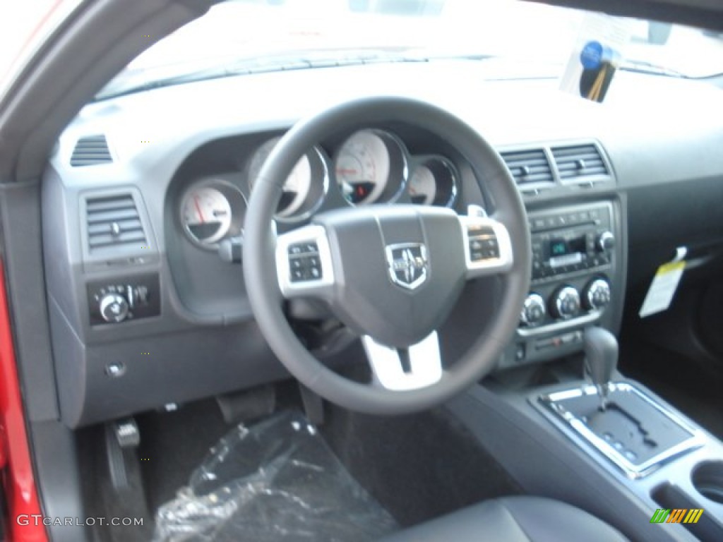 2013 Challenger R/T Classic - Redline 3-Coat Pearl / Dark Slate Gray photo #10