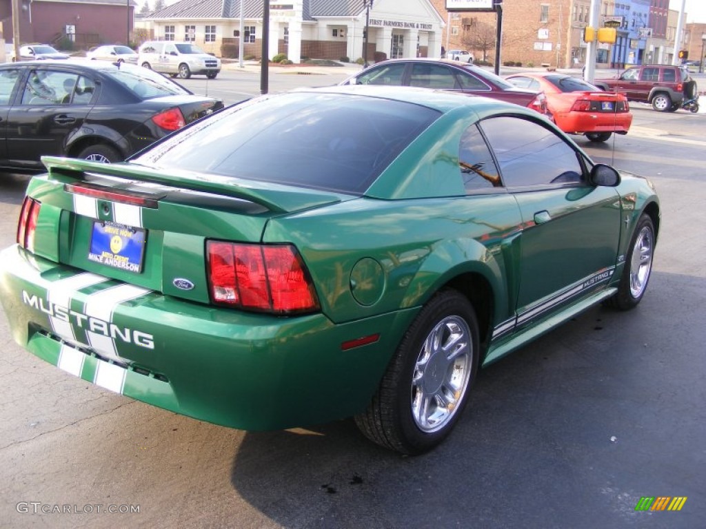 2000 Mustang V6 Coupe - Electric Green Metallic / Medium Graphite photo #5