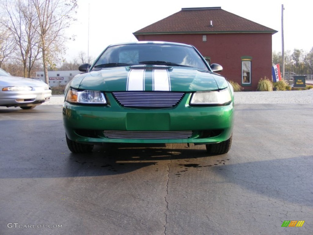 2000 Mustang V6 Coupe - Electric Green Metallic / Medium Graphite photo #7