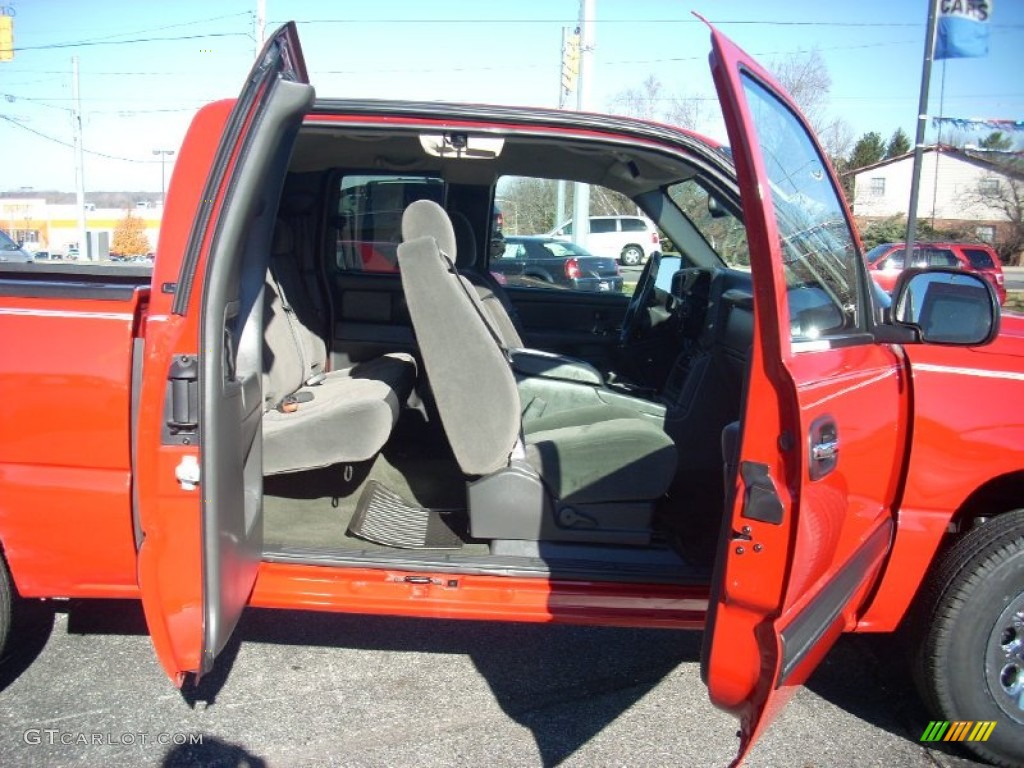 2007 Silverado 1500 Classic LT Extended Cab - Victory Red / Dark Charcoal photo #10