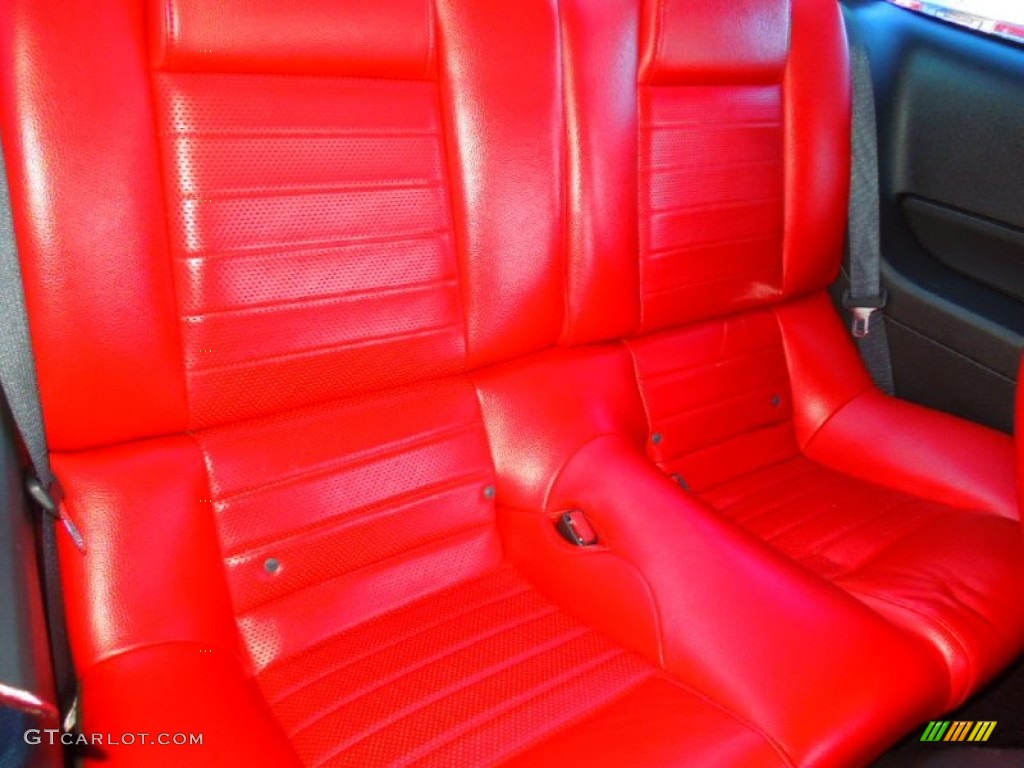 Red/Dark Charcoal Interior 2006 Ford Mustang V6 Premium Coupe Photo #73487767