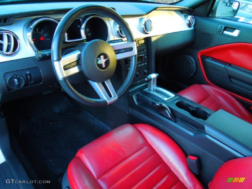 Red/Dark Charcoal Interior 2006 Ford Mustang V6 Premium Coupe Photo #73487903