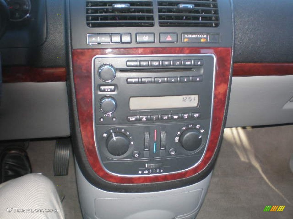 2007 Buick Terraza CXL Controls Photo #73489238