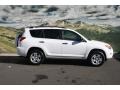 Super White - RAV4 4WD Photo No. 2