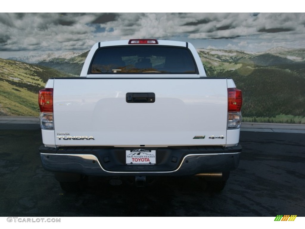 2013 Tundra Limited CrewMax 4x4 - Super White / Graphite photo #4