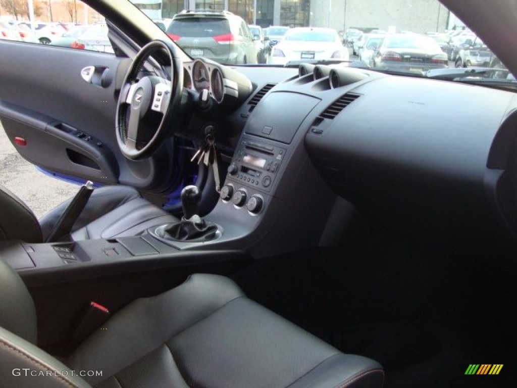 2003 350Z Touring Coupe - Daytona Blue / Charcoal photo #17