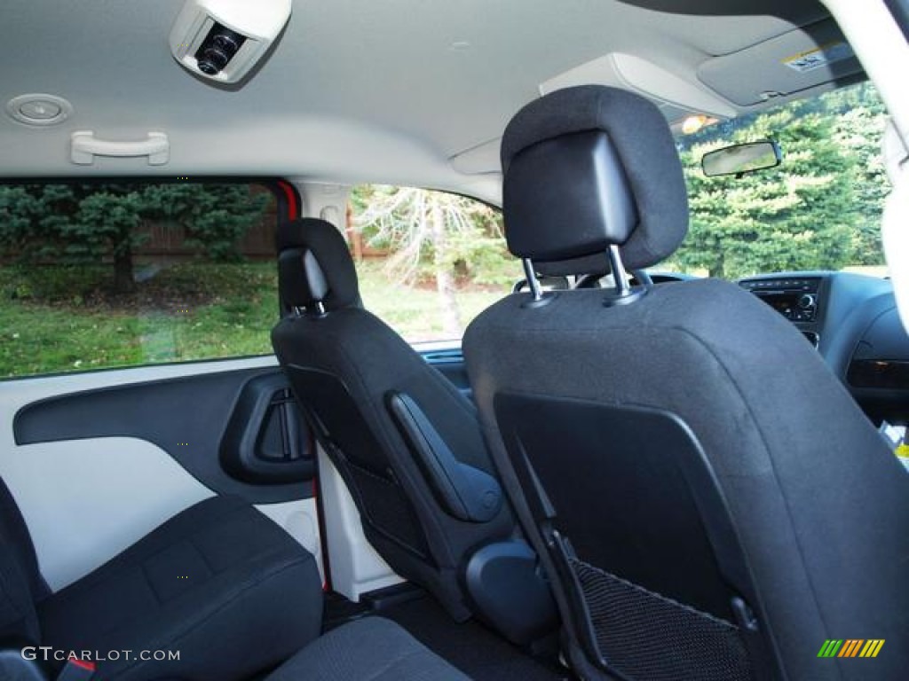 2013 Grand Caravan SE - Redline 2 Coat Pearl / Black/Light Graystone photo #4