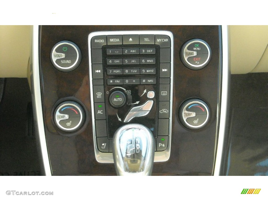 2013 Volvo S80 3.2 Controls Photo #73493558