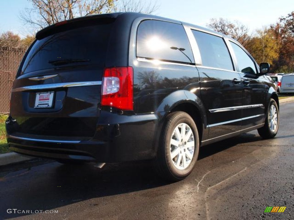 2013 Town & Country Touring - Brilliant Black Crystal Pearl / Dark Frost Beige/Medium Frost Beige photo #3