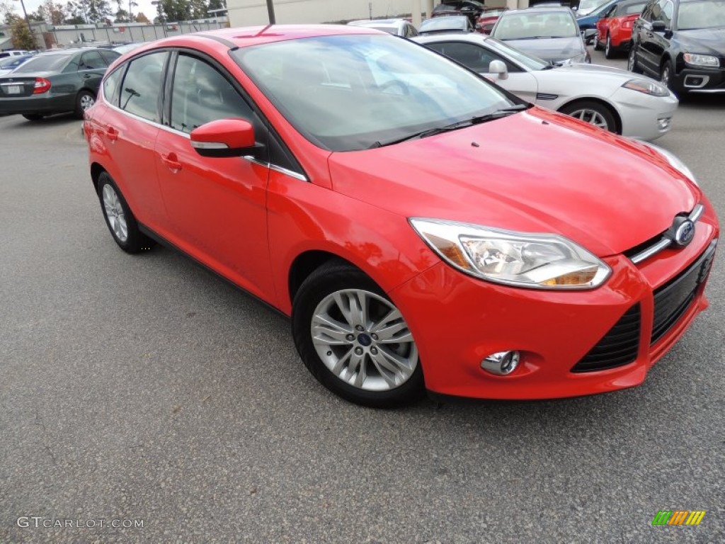 2012 Focus SEL 5-Door - Race Red / Stone photo #1