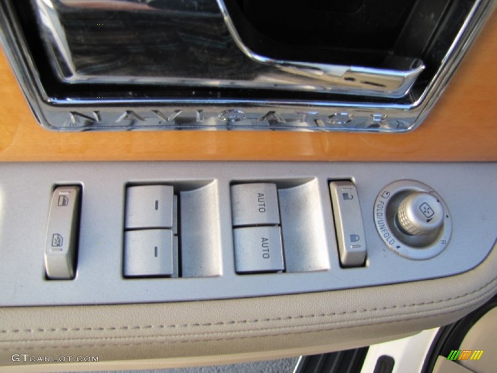 2007 Lincoln Navigator Ultimate 4x4 Controls Photo #73498445