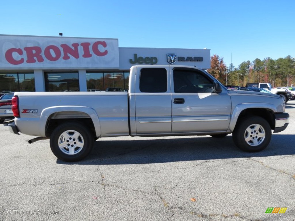 2005 Silverado 1500 Z71 Extended Cab 4x4 - Silver Birch Metallic / Dark Charcoal photo #8