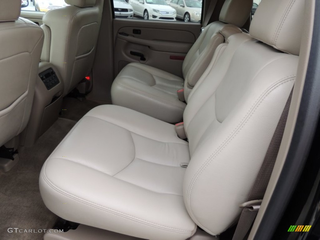 2004 Chevrolet Suburban K2500 LT 4x4 Interior Color Photos
