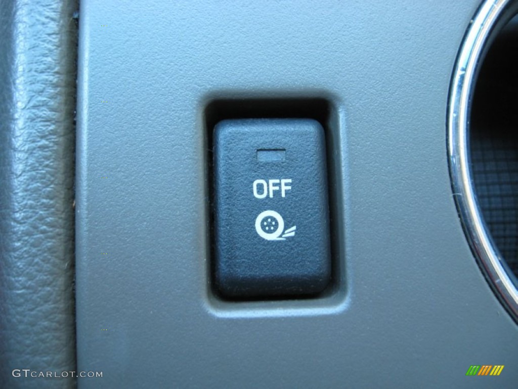 2004 LS V6 - Black Clearcoat / Shale/Dove photo #30