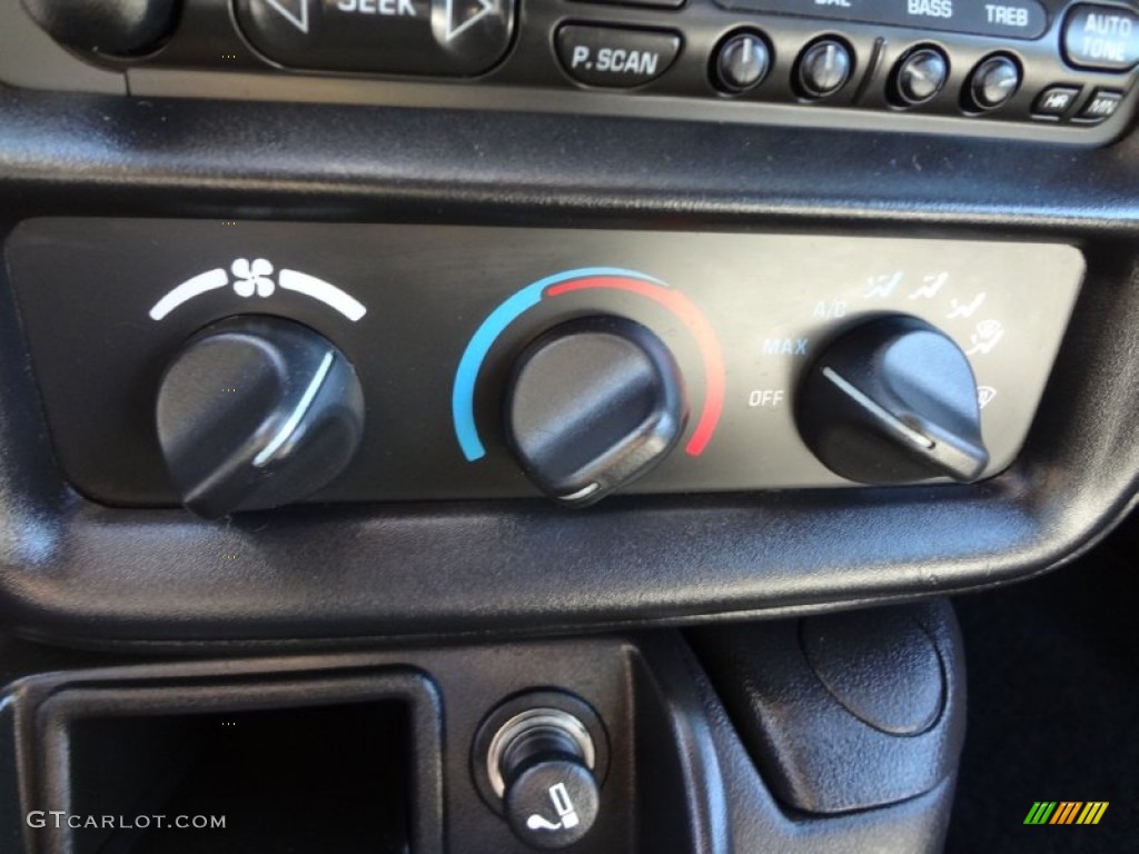 2002 Chevrolet Camaro Z28 SS 35th Anniversary Edition Coupe Controls Photo #73506198