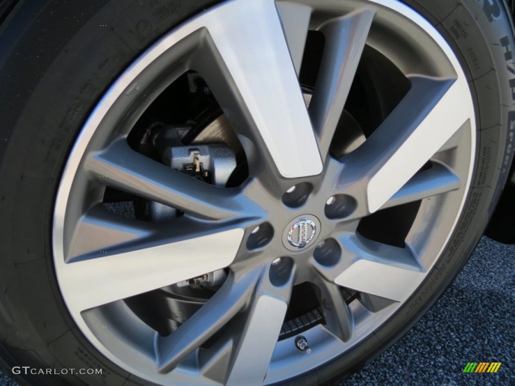 2013 Nissan Pathfinder Platinum wheel Photo #73507116