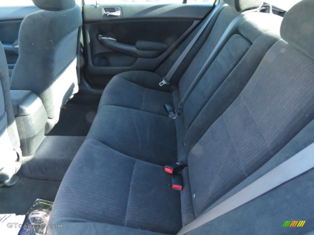 2004 Accord LX V6 Sedan - Satin Silver Metallic / Black photo #5