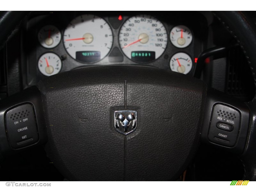 2004 Ram 1500 SLT Quad Cab - Bright White / Dark Slate Gray photo #16