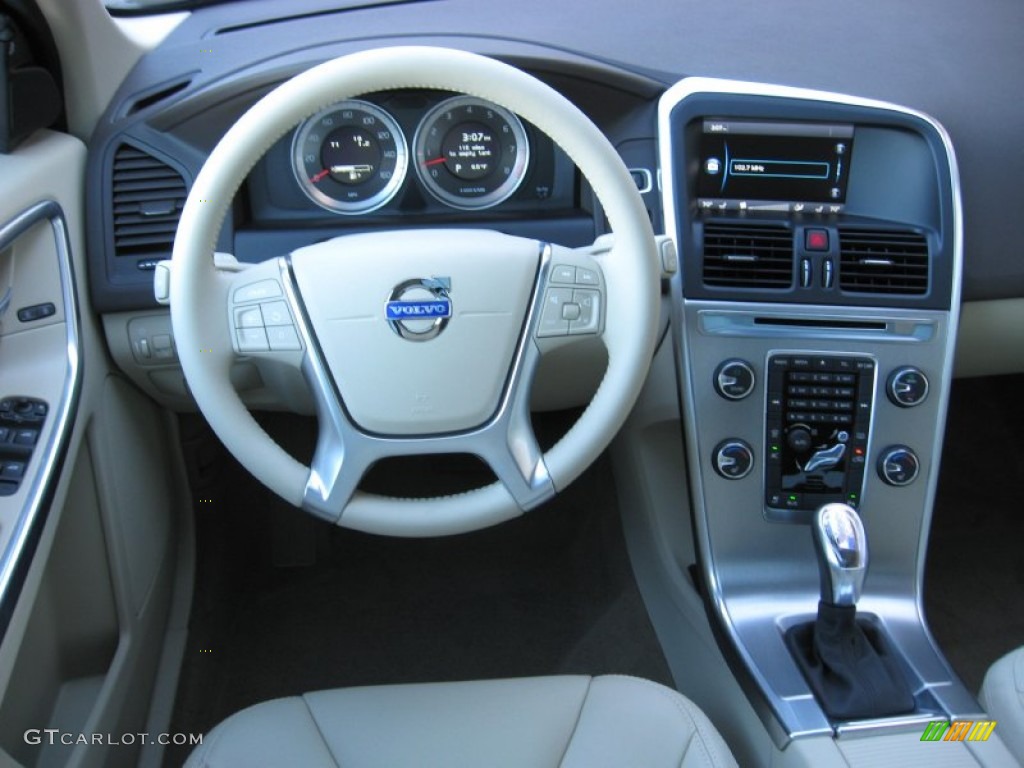 2013 Volvo XC60 3.2 AWD Sandstone Dashboard Photo #73511607
