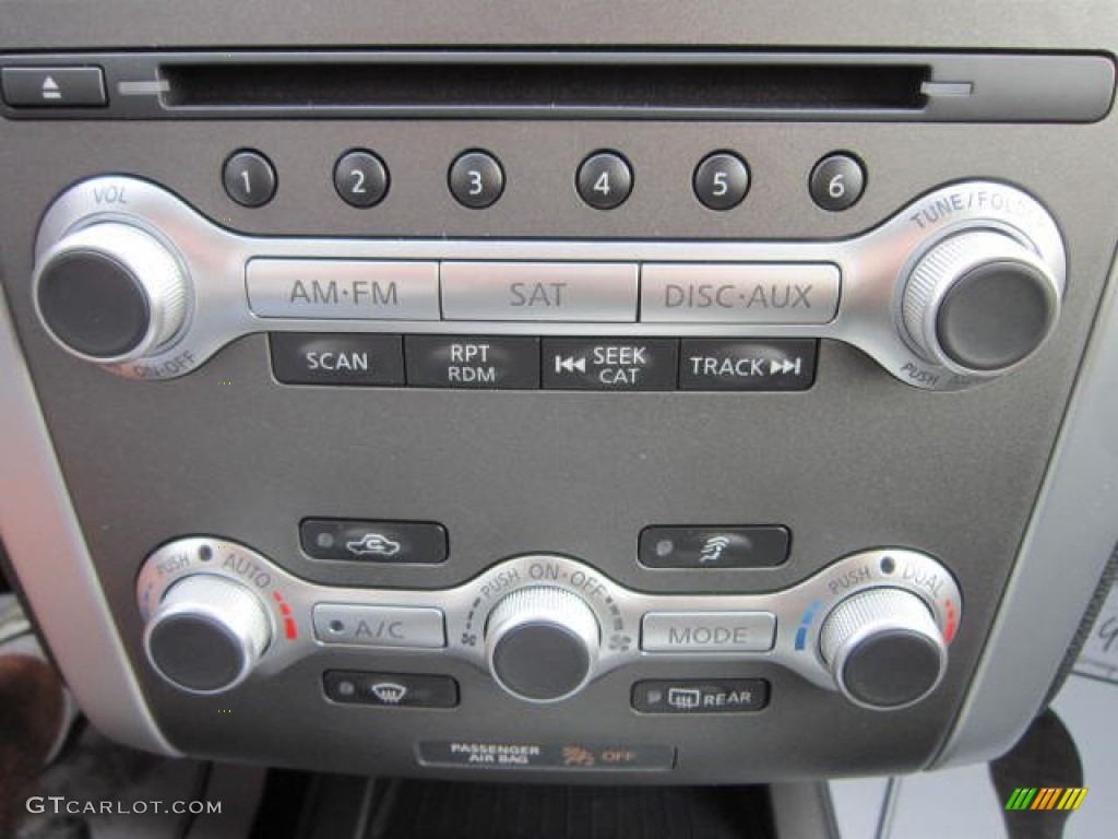 2013 Nissan Murano SV AWD Audio System Photos