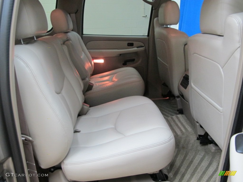 2003 Suburban 1500 LT 4x4 - Light Pewter Metallic / Tan/Neutral photo #20
