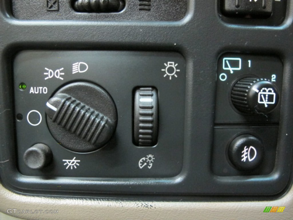 2003 Suburban 1500 LT 4x4 - Light Pewter Metallic / Tan/Neutral photo #37