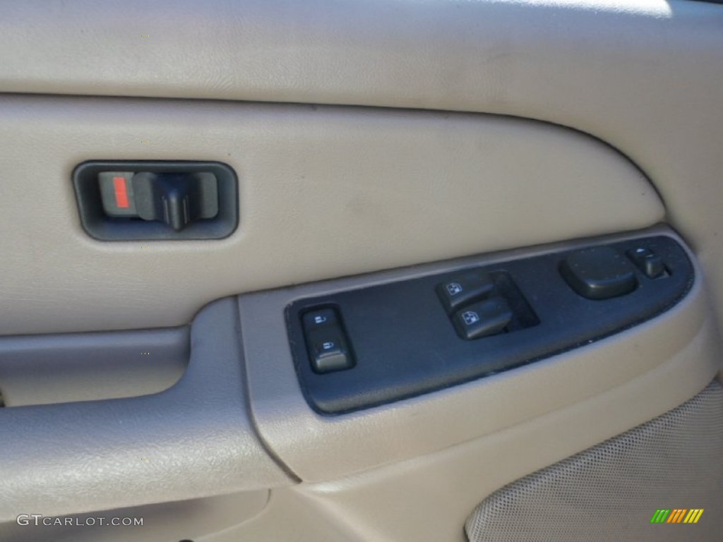 2004 Silverado 1500 Z71 Extended Cab 4x4 - Victory Red / Tan photo #13