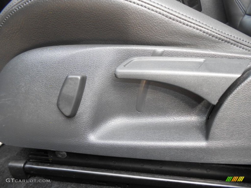 2012 Volkswagen Golf R 4 Door 4Motion Controls Photo #73519971