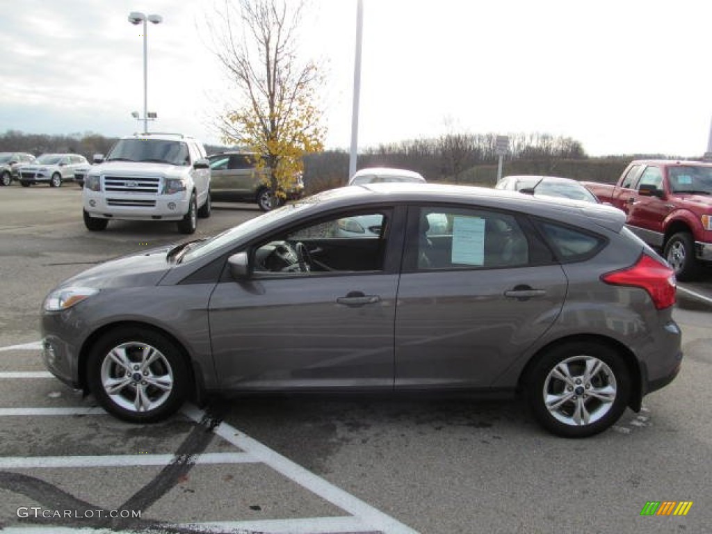 2012 Focus SE Sport 5-Door - Sterling Grey Metallic / Two-Tone Sport photo #5